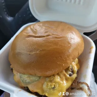 AMAZING M2 Double Smash full of flavor, better than Cow N Cheese!