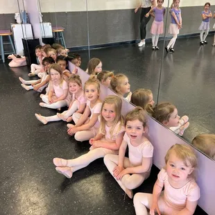 Some adorable littles!