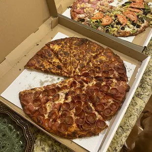This pizza is so over cooked and dry lol