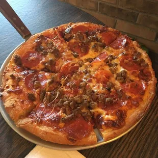 Small meat pizza