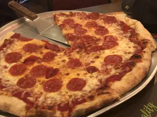 Gianni's Pizza