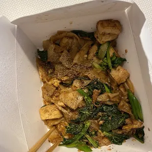 Pad see ew with tofu