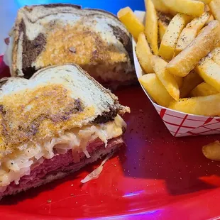 Pretty as a picture delicious Ruben &amp; Fries!