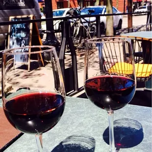 Côte de Rhone &amp; NZ Pinot on the Patio