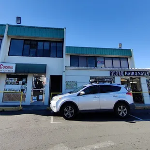 This section is connected to Foodland