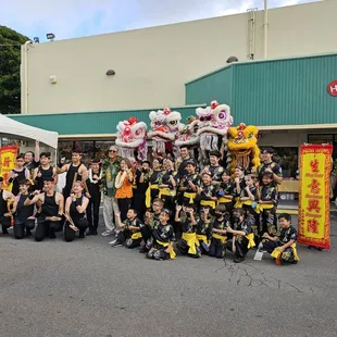 Group photo at end of lion dance