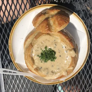 CHOWDER BREAD BOWL