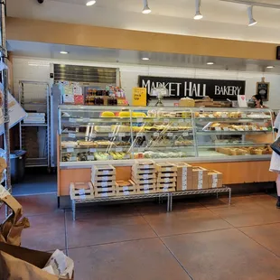 So many goodies! The fruit tart is my favorite!