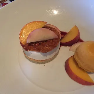 TAHITIAN VANILLA BEAN CHEESECAKE