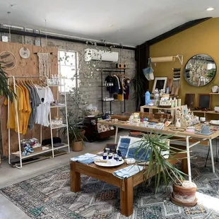 Market in the Alley vendors items