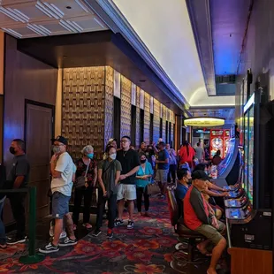 Line wraps around the corner at about 10pm