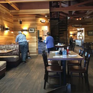 Couple of lunch people