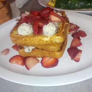 Cannoli stuffed French toast