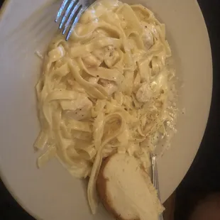 Fettuccini Alfredo with chicken