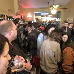 Good wine = a good crowd