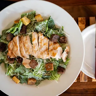Caesar salad with grilled chicken