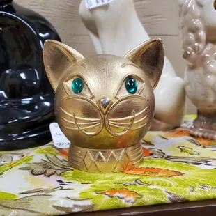 Cat bank