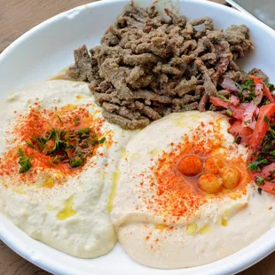 Steak Shawarma Platter with Spicy Hommus and Baba Ghanoush