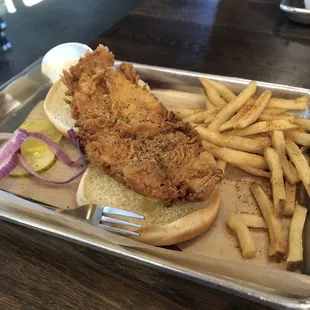 Fried "Lemon Pepper" Fish Sandwich Basket