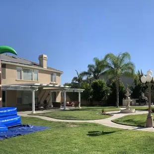 Tropical 5 in 1 combo  
Dimensions: 19 ft width x 20 ft length x 15 ft height