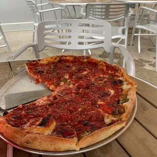 Stagger Lee Chicago-Style Pizza