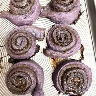 Ube Cinnamon Rolls (6pk)