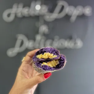 6 pack Ube Flandesal