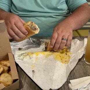 The classic wiz whit, cheesesteak with onions and provolone, along with the superb fries!!!!