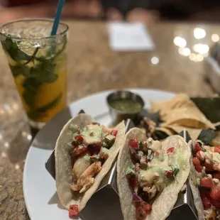 I ordered lobster taco and mango Marmalade Mojito. And those were just so good and also fresh. Staffs are kind and very thoughtful as well.