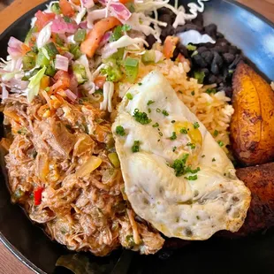 Marnas Eatery and Lounge