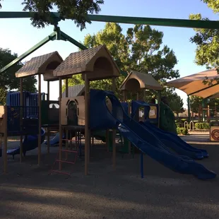 Little kid pray ground