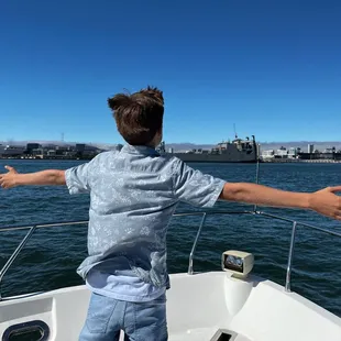 Luxury Private Yacht Charter, Date Night, Sunset, Dinner, Brunch, SF Bay, Proposal, Birthday, Anniversary, Fireworks, Airshow, New Years Eve