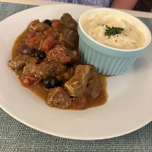 Bœuf bourguignon - beef stew with veggies and potatoes