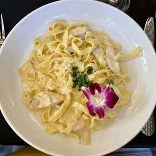 Fettuccine Alfredo