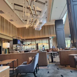 Lobby/Bar area