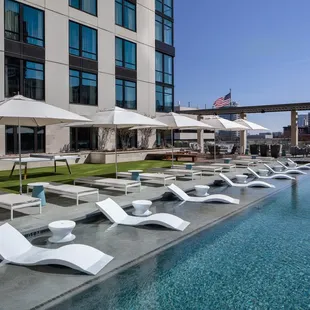 5th floor rooftop pool