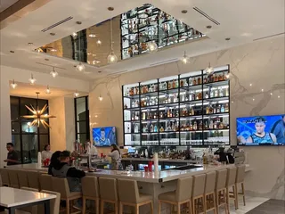 NOUN Hotel