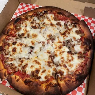 The audacity to sell BURNT pizza! Marri's Special Pizza | IG: veryhangrymary