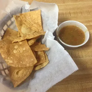 Best chips and salsa. Always warm. You can tell they use their own tortillas for the chips. Salsa is amazing.