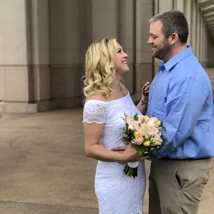 Cute spot at the Indiana State Building for pictures.