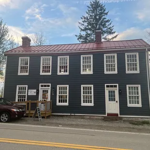 Cross creek lake is just down the hill!