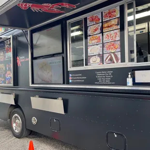 Cousins Maine Lobster Food Truck