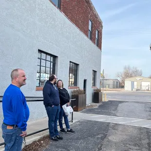 Line outside the lobstah roll food truck
