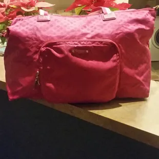 Kate Spade Go the Extra Mile duffle bag