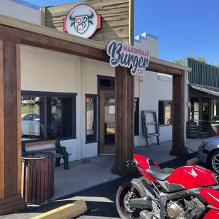 Fun place to stop for a burger &amp; beer!