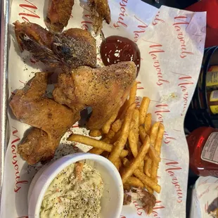 Dry rub wings and fries/slaw