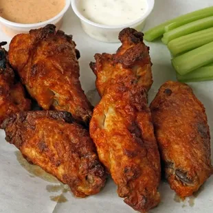 Wings bbq,Buffalo, Sriracha and mango abanero