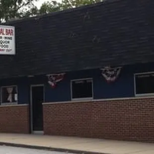 The Local Bar, Lafayette Indiana. Serving breakfast, lunch, dinner and drinks!
