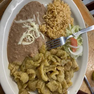 Chicharrones in salsa verde