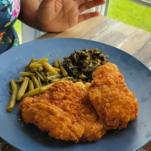 Fried chicken, greens, green beans